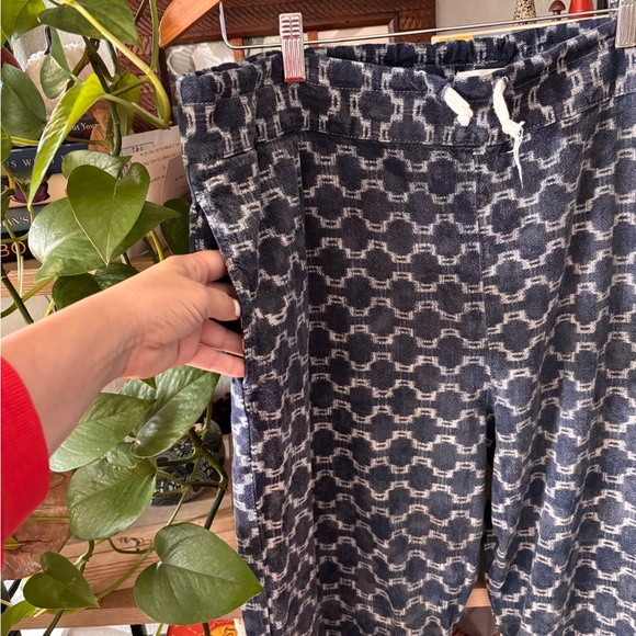 Geometric Patterned Drawstring Pants - Picture 3 of 7